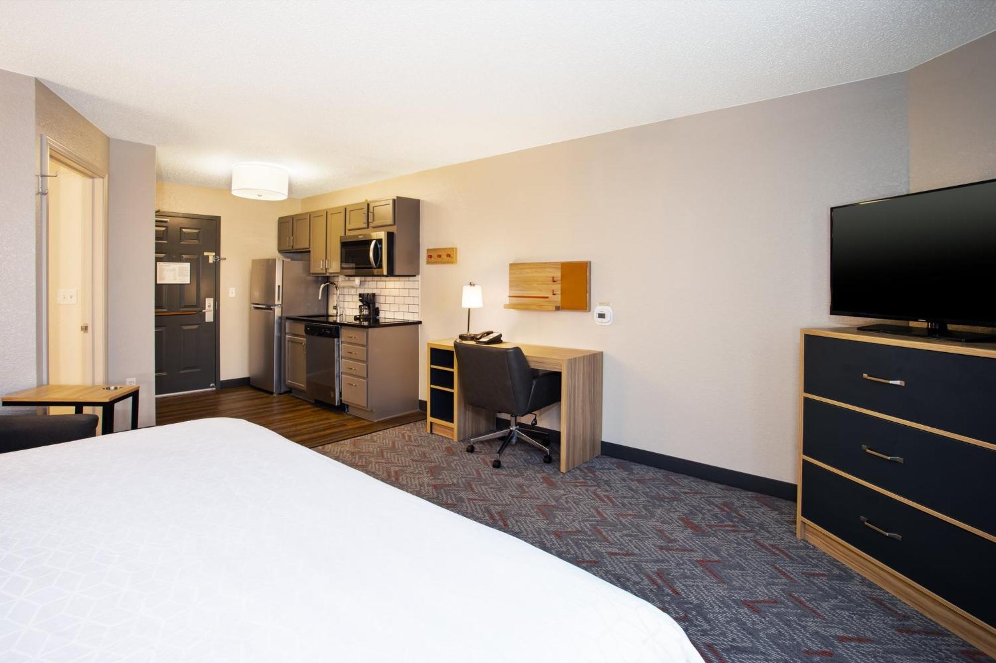 Candlewood Suites Kenosha By Ihg Pleasant Prairie Exterior photo